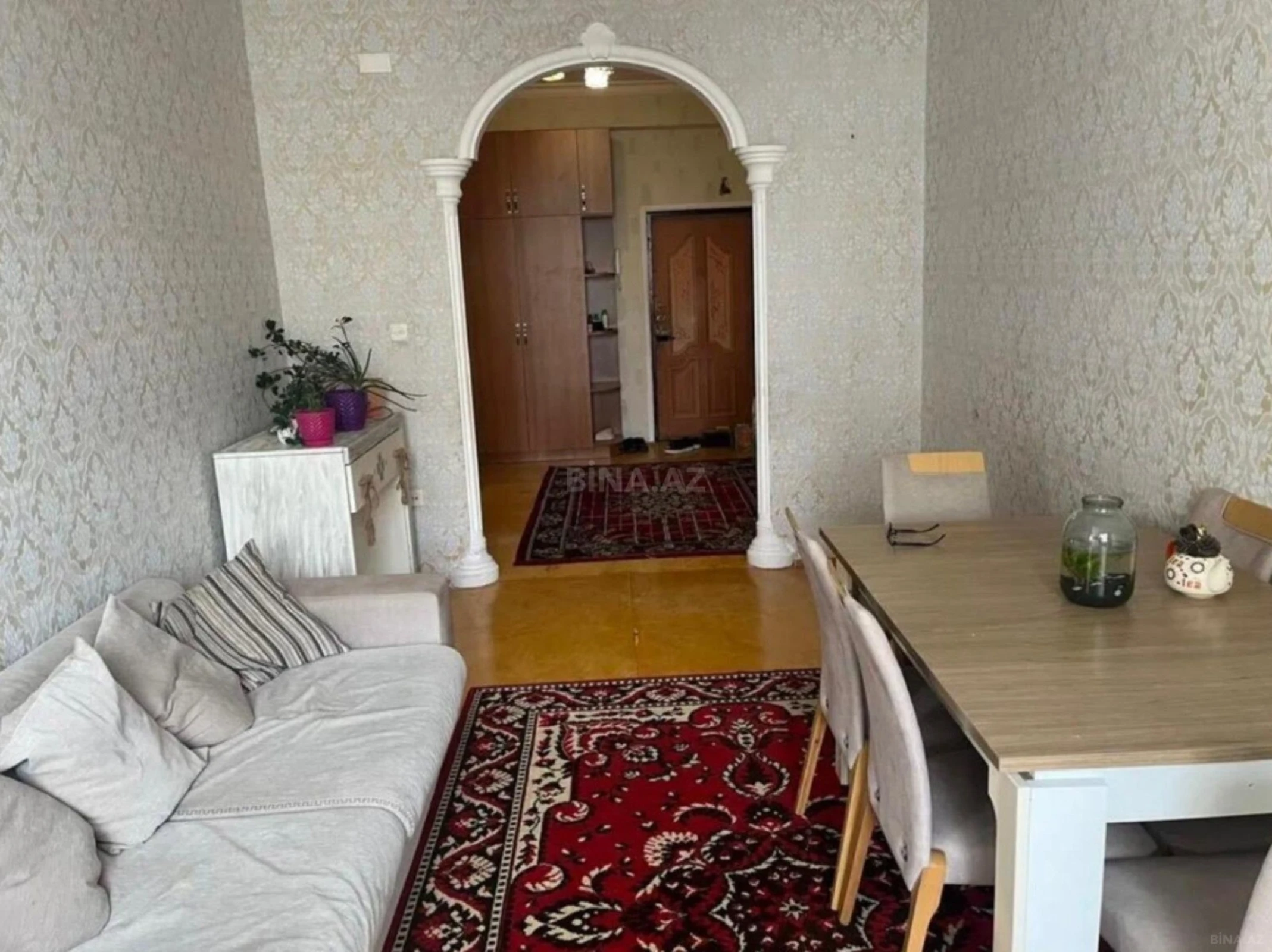 Satılır 2 otaqlı mənzil 75 m²