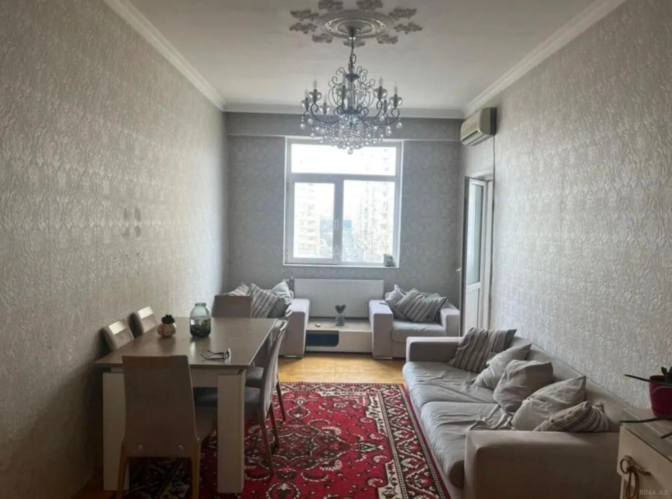 Satılır 2 otaqlı mənzil 75 m²