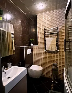 Kirayə verilir 4 otaqlı mənzil 150 m²