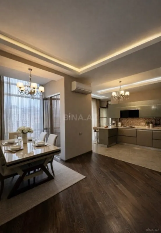 Kirayə verilir 4 otaqlı mənzil 150 m²