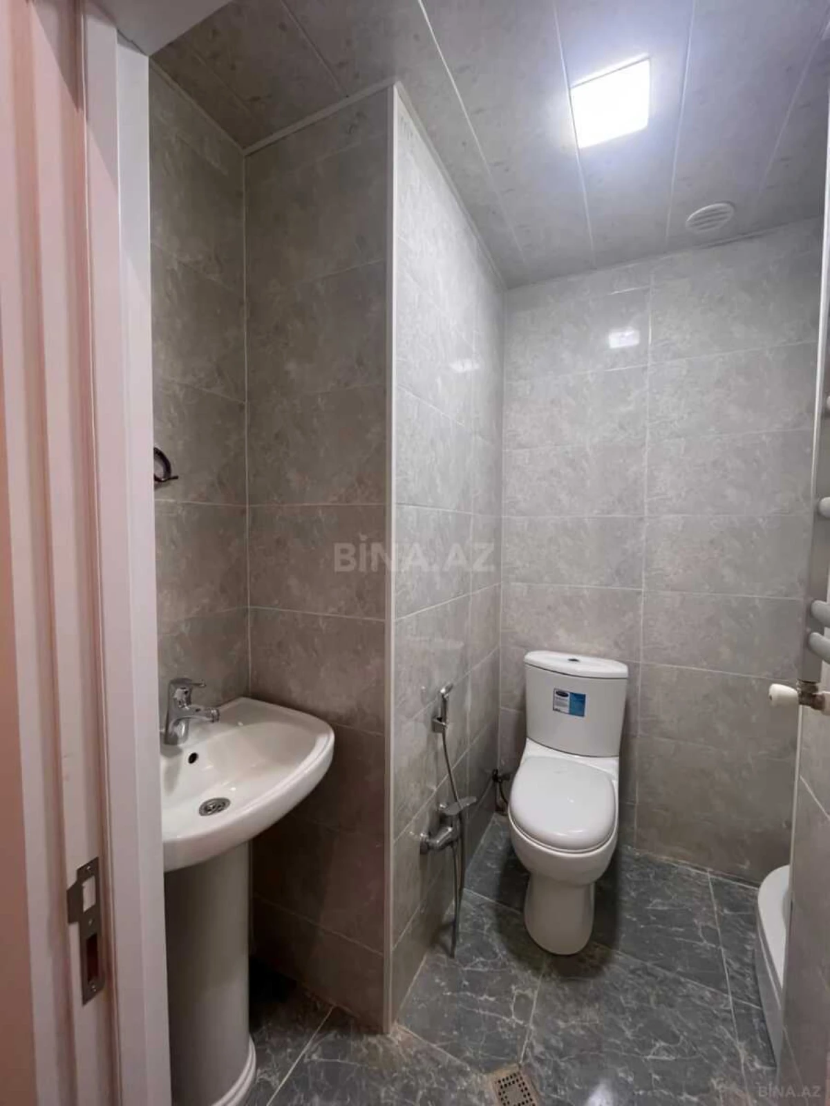 Kirayə verilir 2 otaqlı mənzil 50 m²