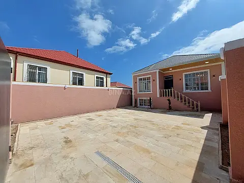 Satılır 4 otaqlı həyət evi 110 m²