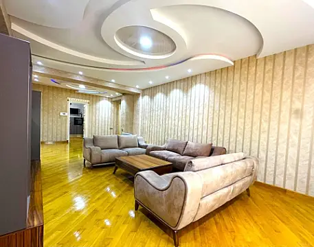 Satılır 3 otaqlı mənzil 140 m²