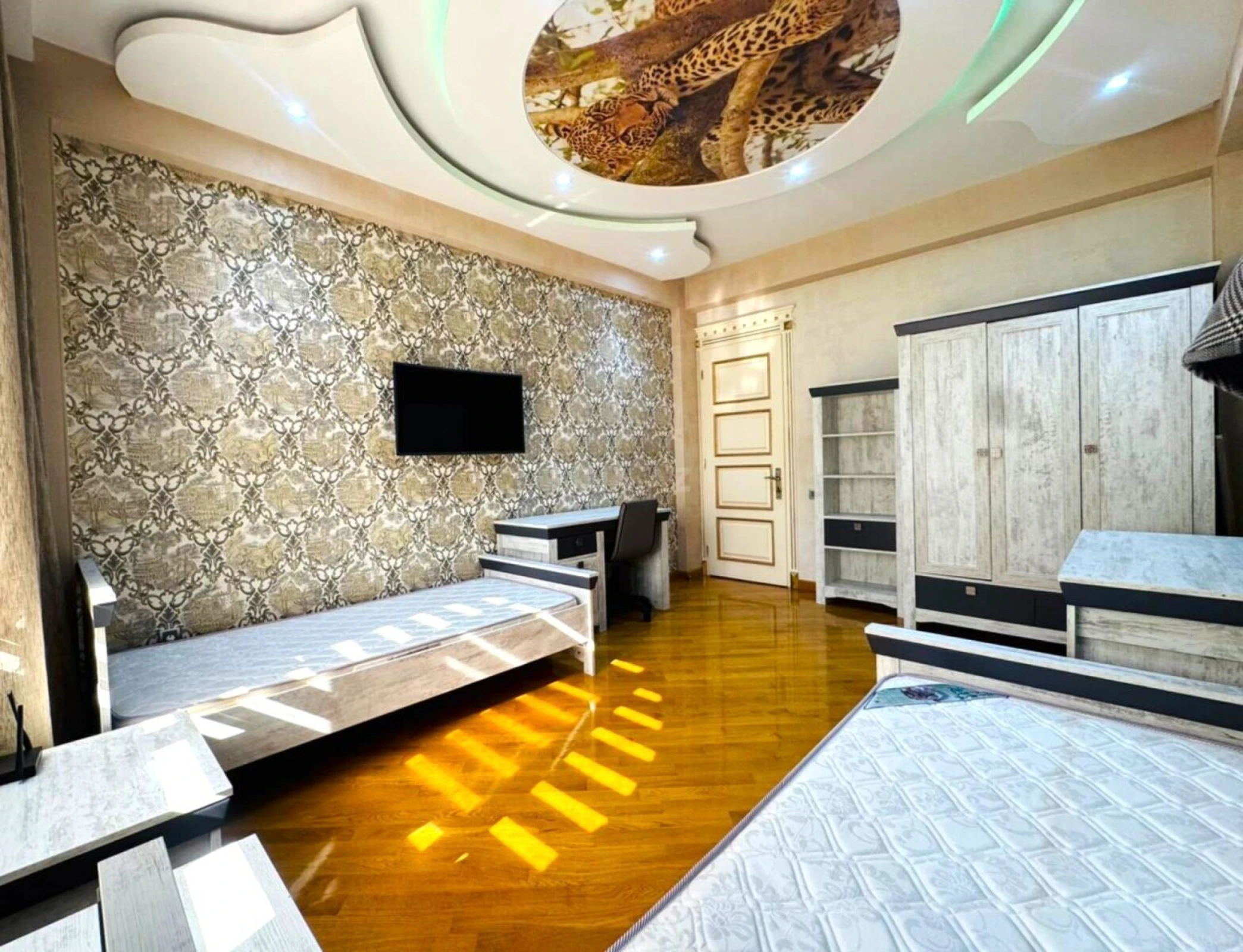 Satılır 3 otaqlı mənzil 140 m²