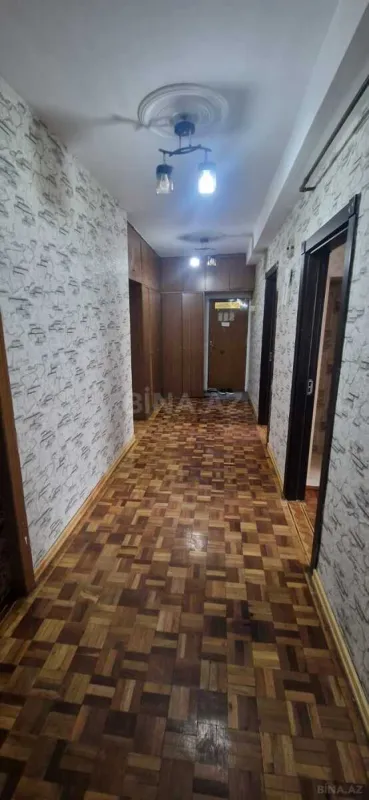 Kirayə verilir 5 otaqlı mənzil 130 m²