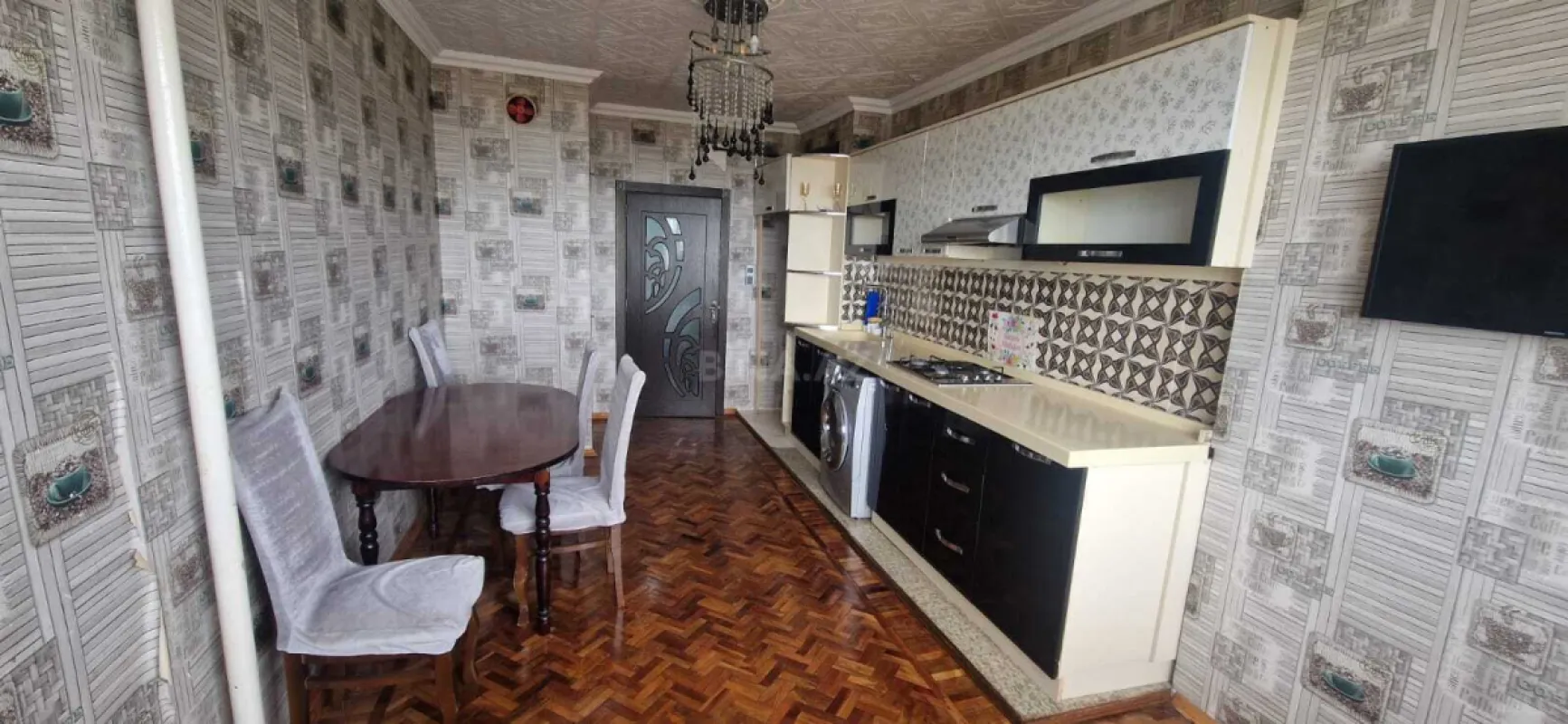 Kirayə verilir 5 otaqlı mənzil 130 m²