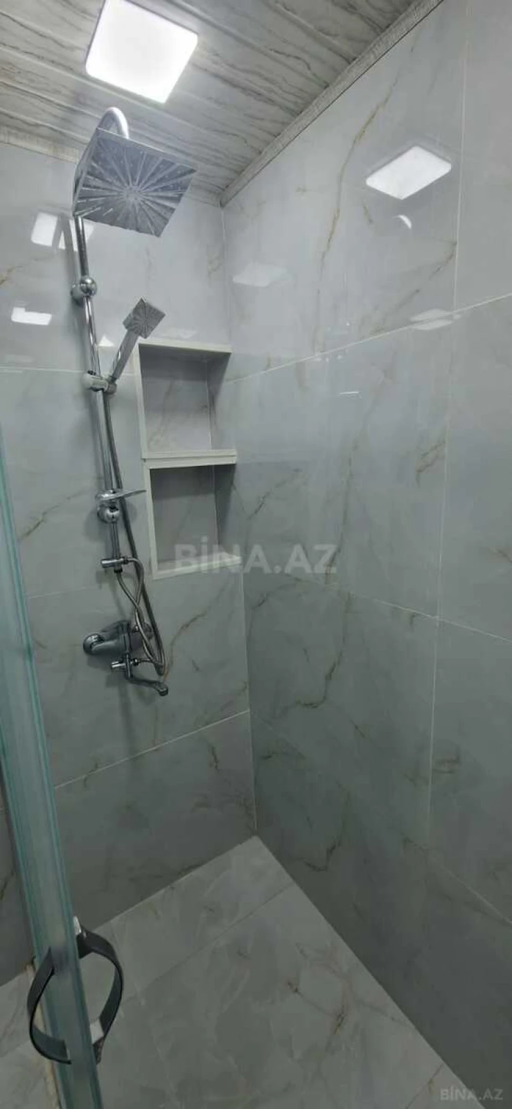 Kirayə verilir 5 otaqlı mənzil 130 m²