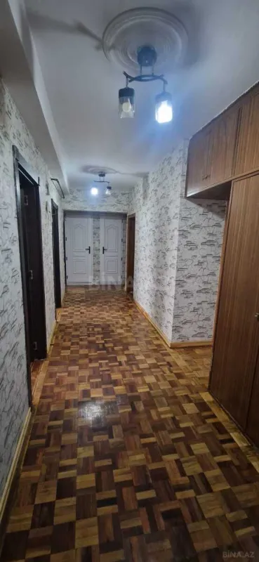Kirayə verilir 5 otaqlı mənzil 130 m²