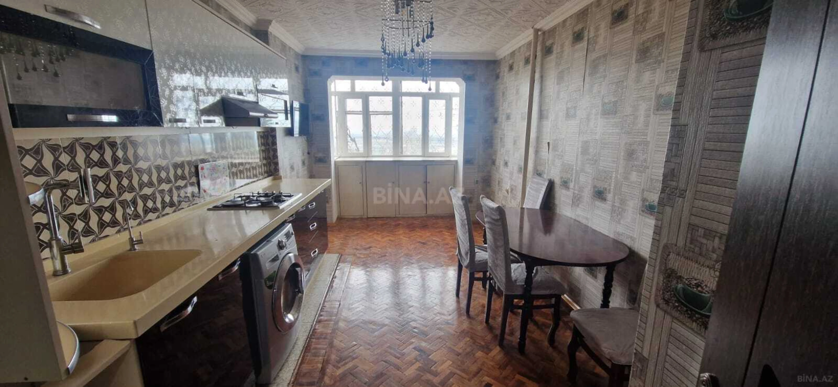 Kirayə verilir 5 otaqlı mənzil 130 m²