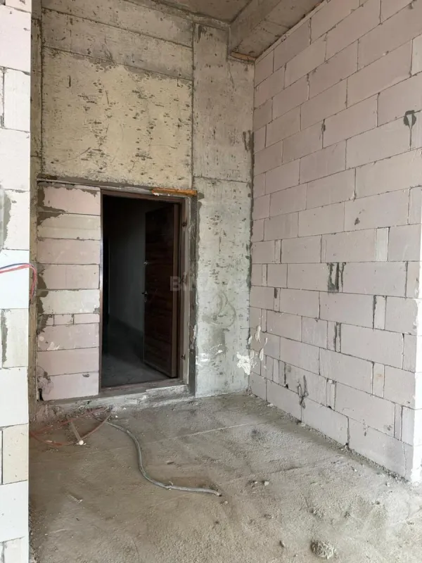 Satılır 6 otaqlı mənzil 376.8 m²