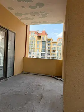 Satılır 6 otaqlı mənzil 376.8 m²