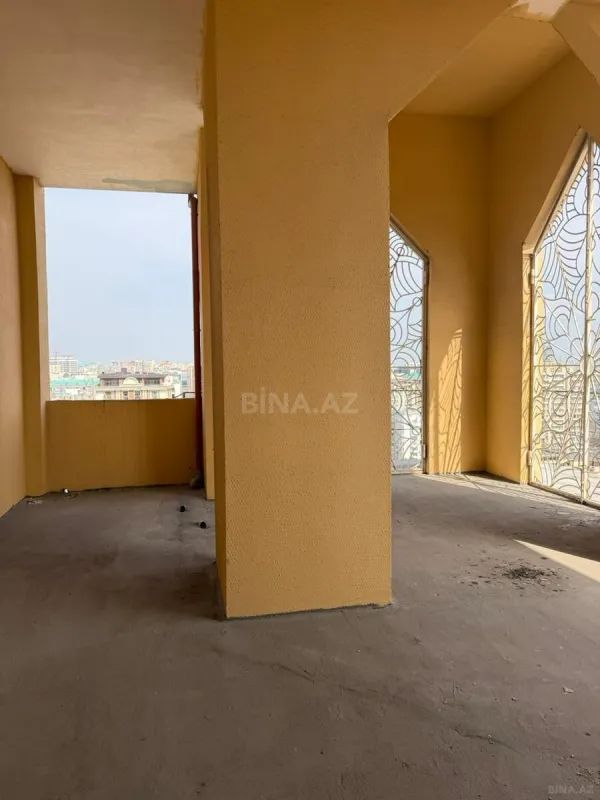 Satılır 6 otaqlı mənzil 376.8 m²