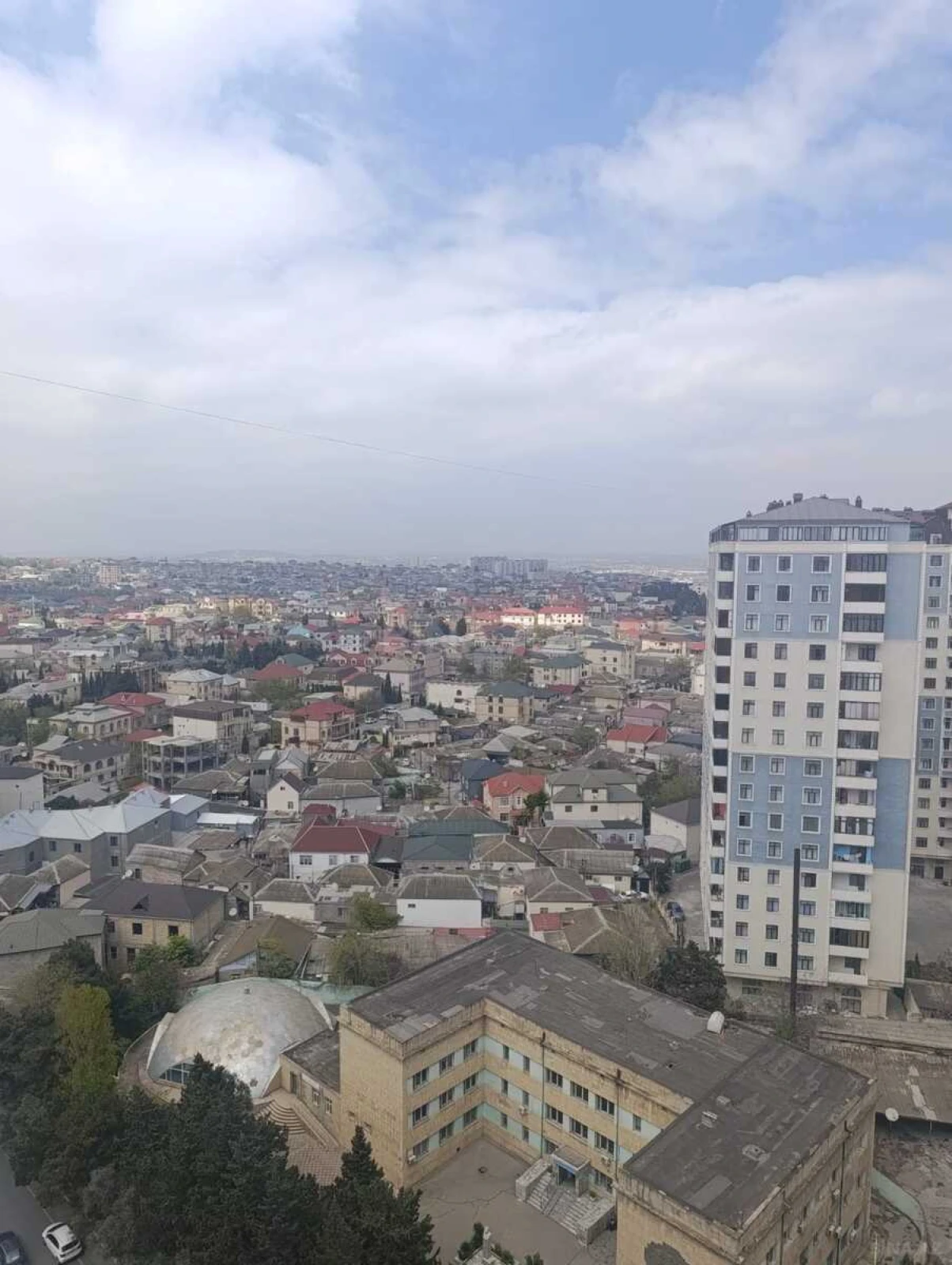Satılır 4 otaqlı mənzil 165 m²