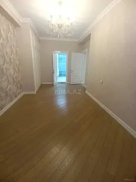 Satılır 4 otaqlı mənzil 165 m²