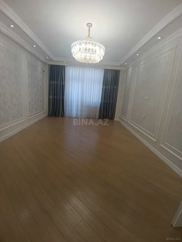 Satılır 4 otaqlı mənzil 165 m²