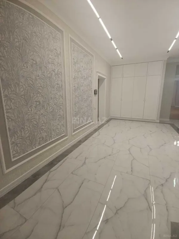 Satılır 4 otaqlı mənzil 165 m²