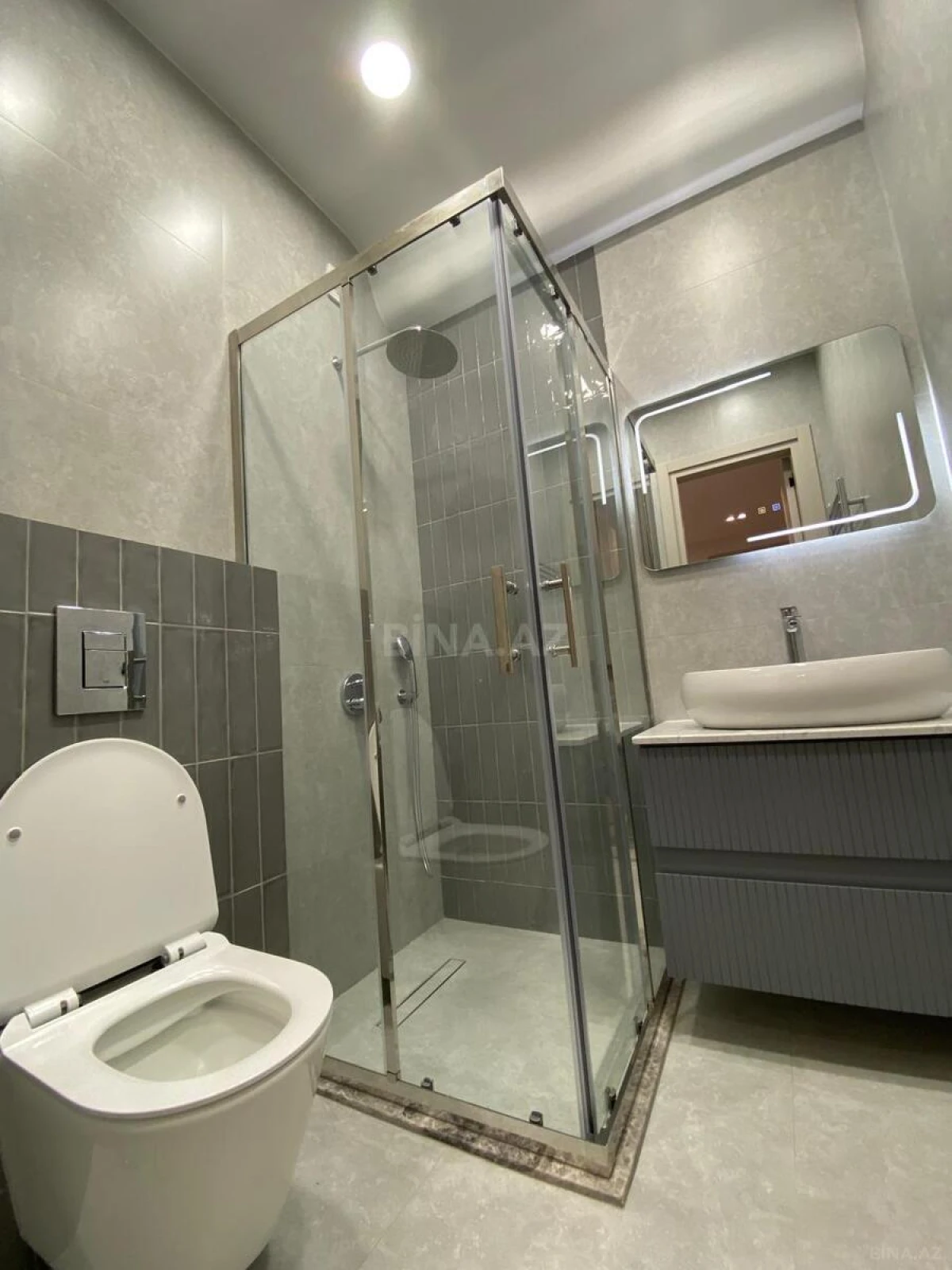 Kirayə verilir 2 otaqlı mənzil 75 m²
