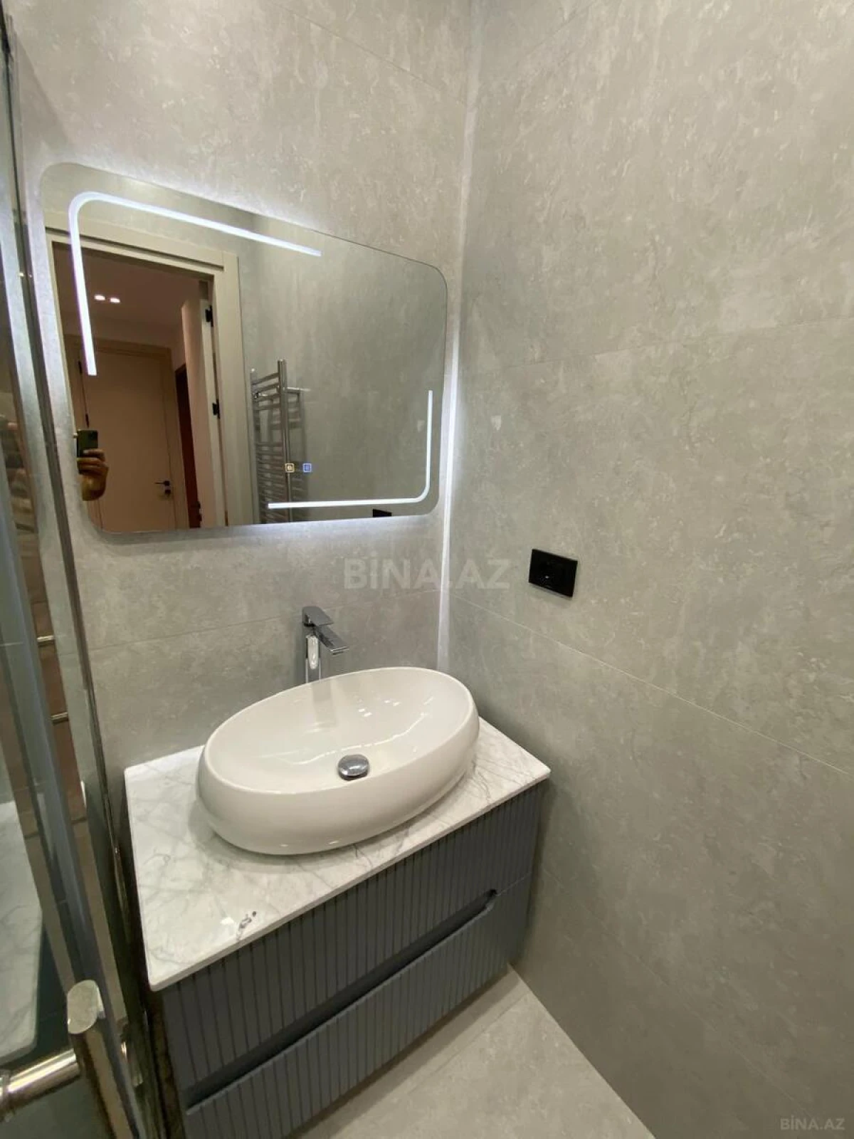 Kirayə verilir 2 otaqlı mənzil 75 m²