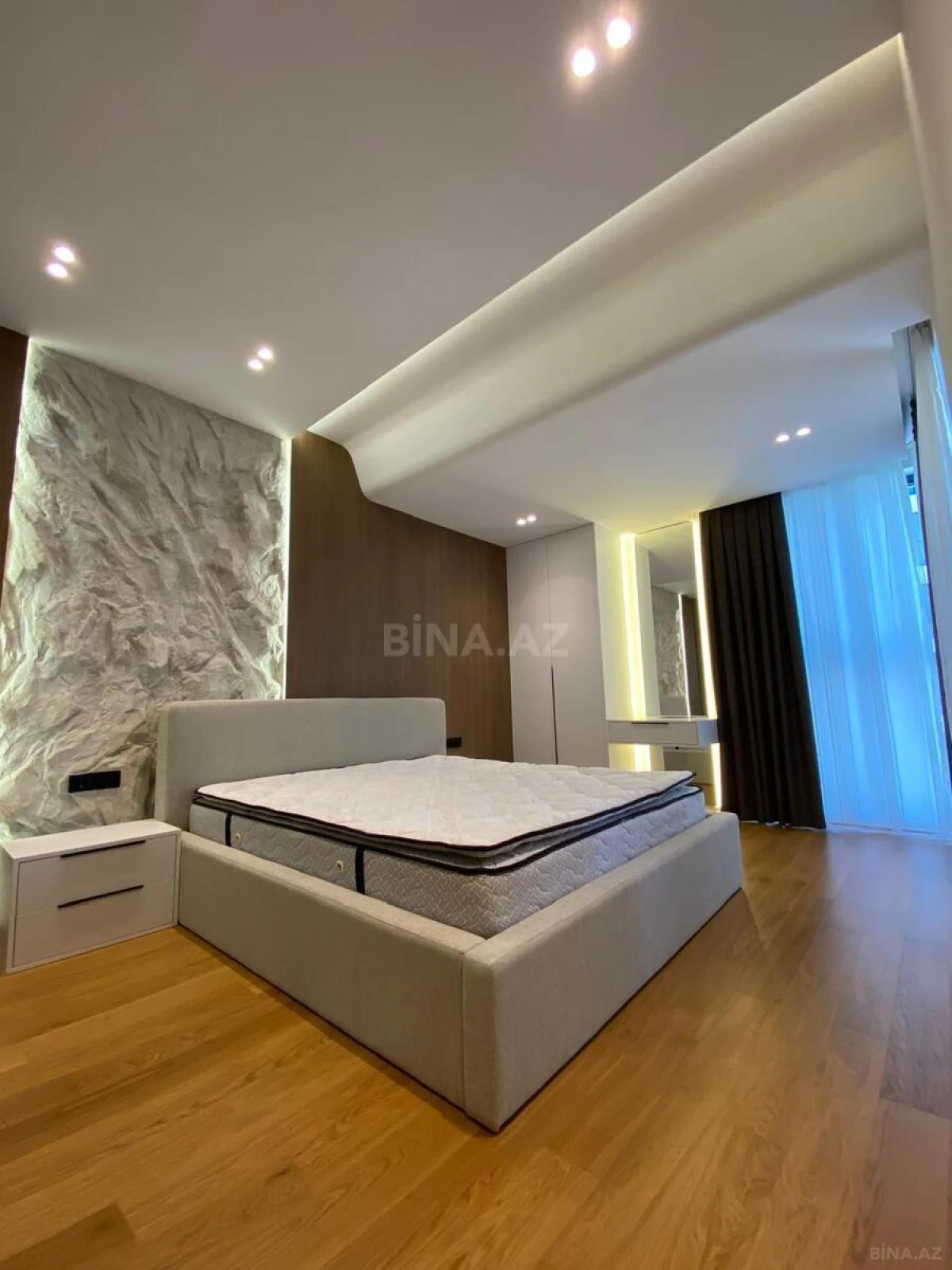 Kirayə verilir 2 otaqlı mənzil 75 m²