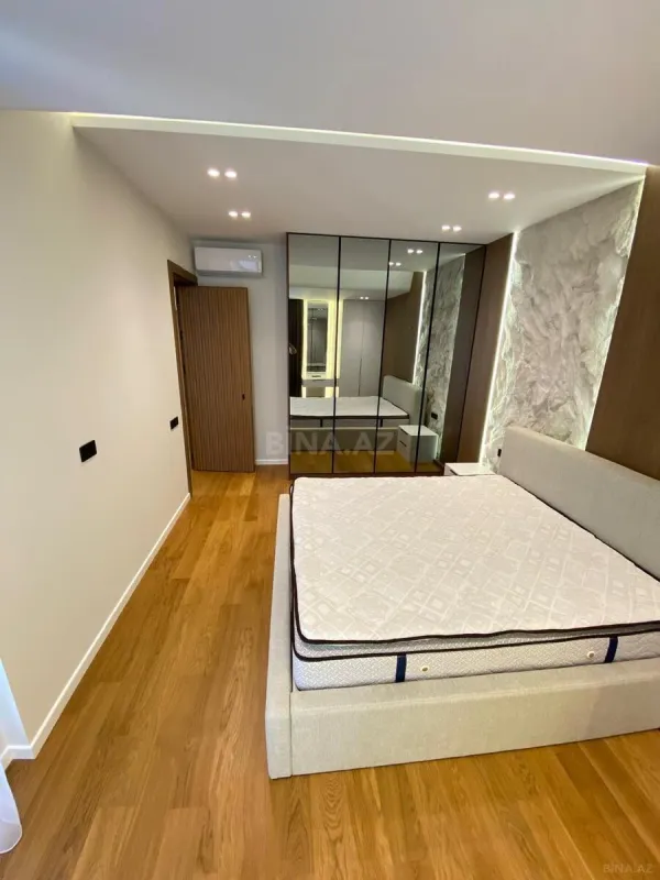 Kirayə verilir 2 otaqlı mənzil 75 m²