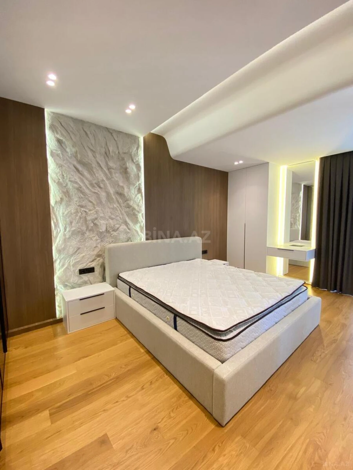 Kirayə verilir 2 otaqlı mənzil 75 m²