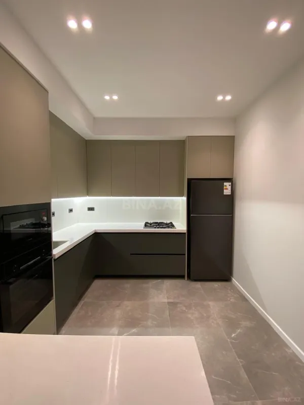 Kirayə verilir 2 otaqlı mənzil 75 m²