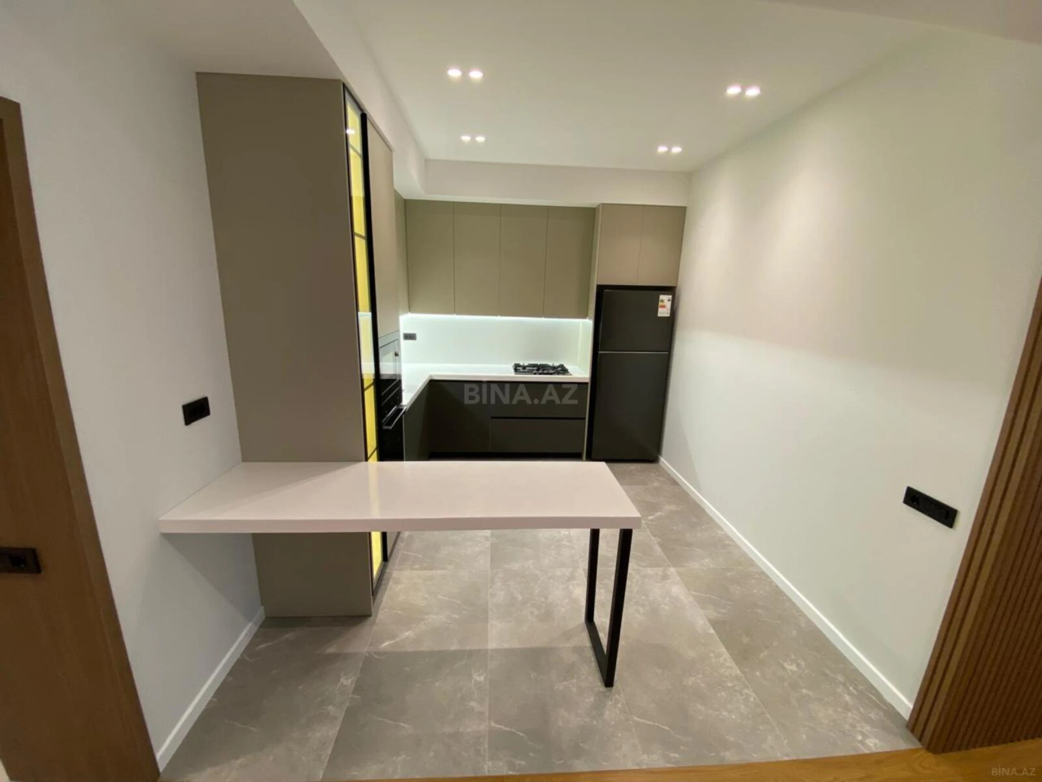 Kirayə verilir 2 otaqlı mənzil 75 m²