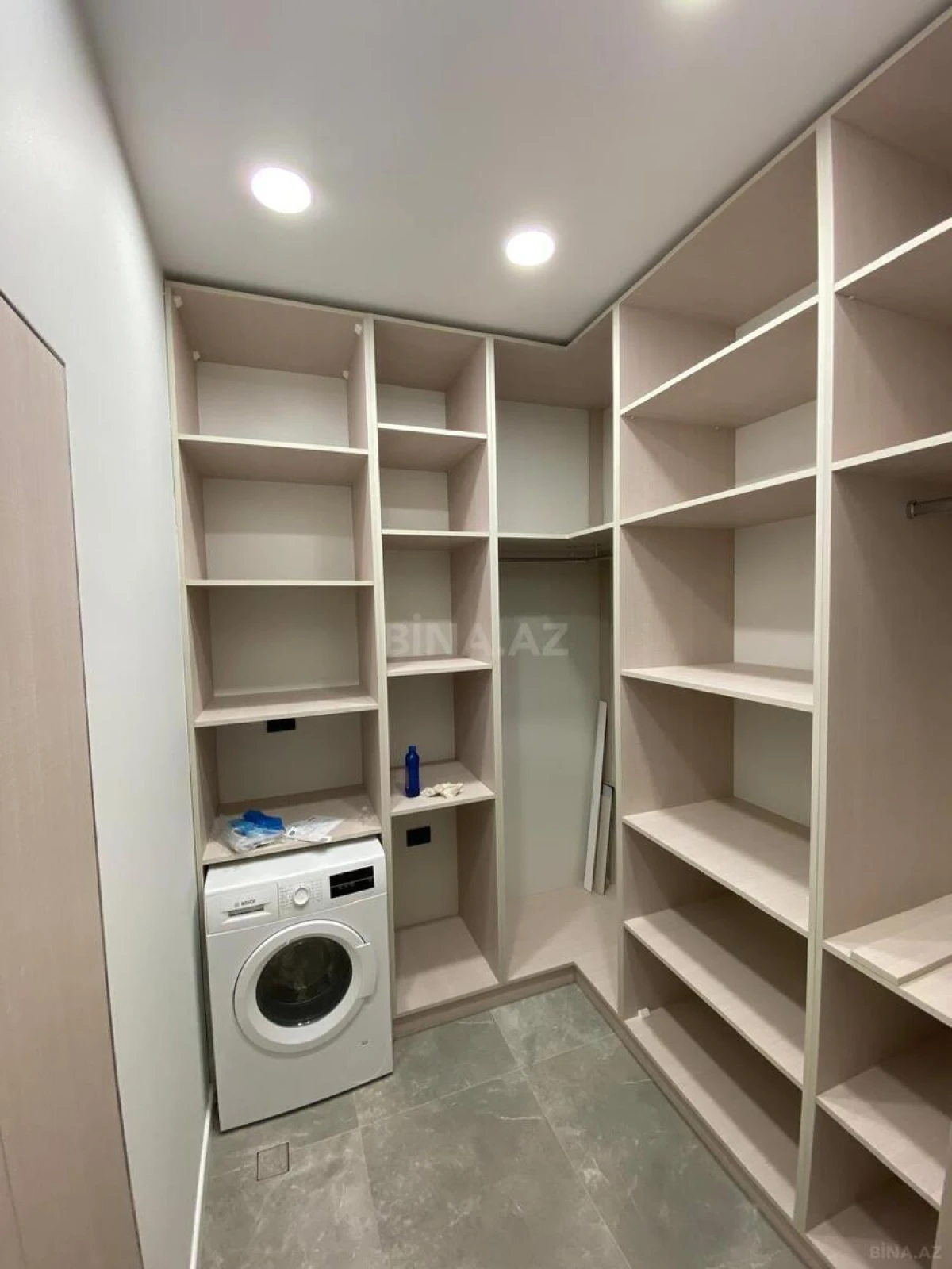Kirayə verilir 2 otaqlı mənzil 75 m²