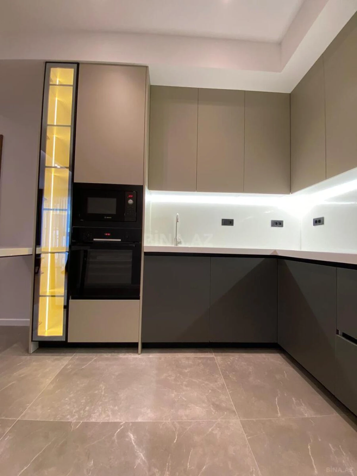 Kirayə verilir 2 otaqlı mənzil 75 m²
