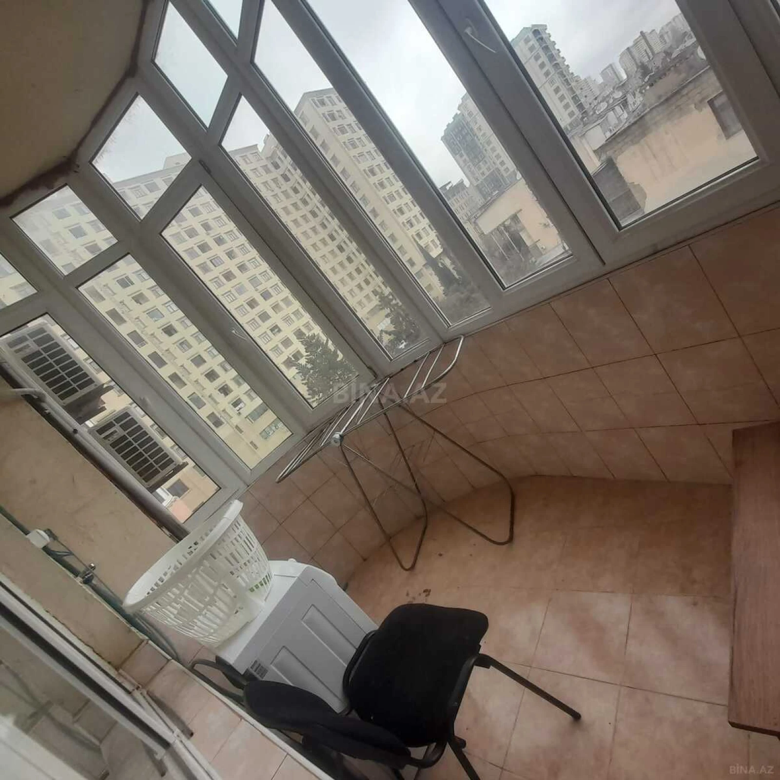 Satılır 3 otaqlı mənzil 105 m²