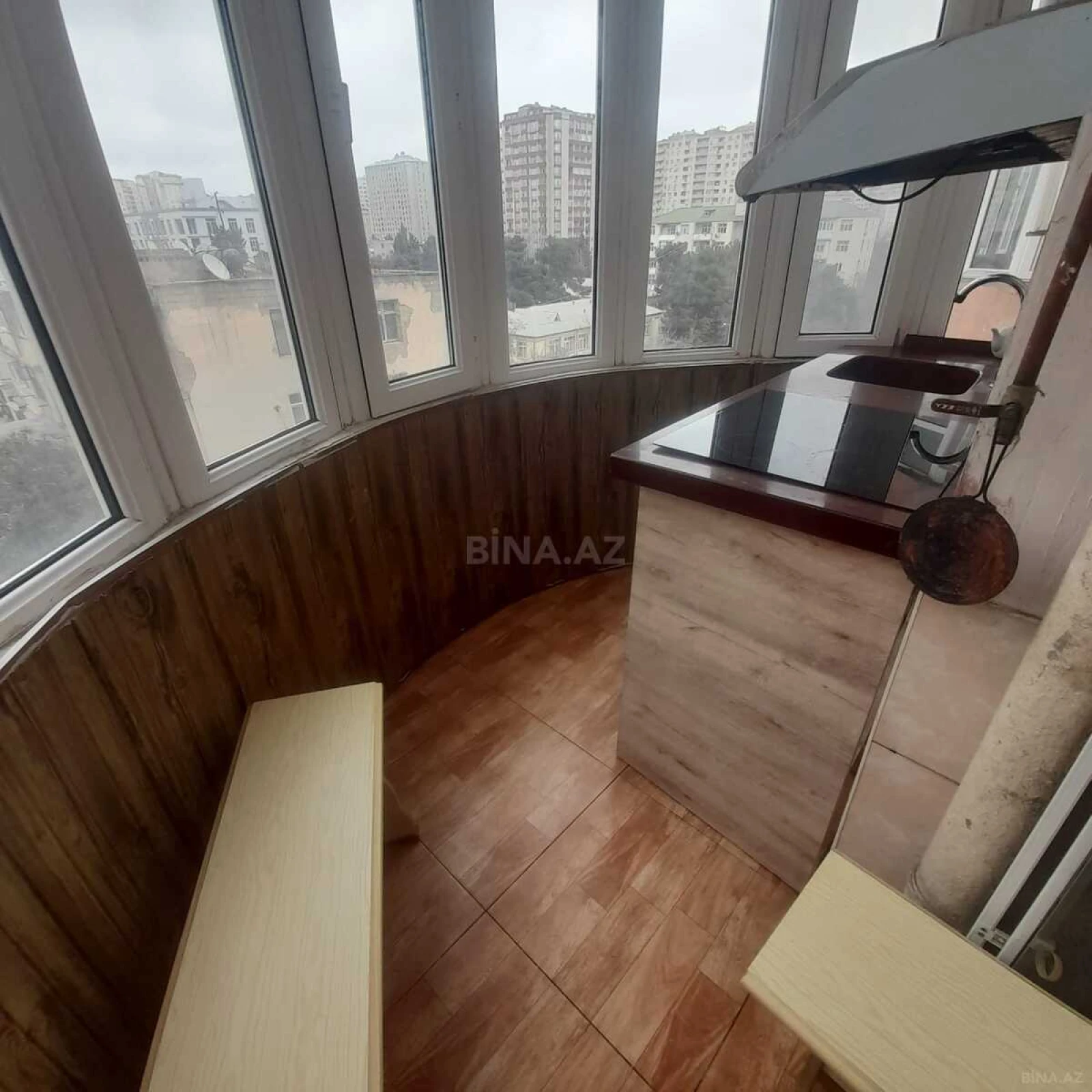Satılır 3 otaqlı mənzil 105 m²