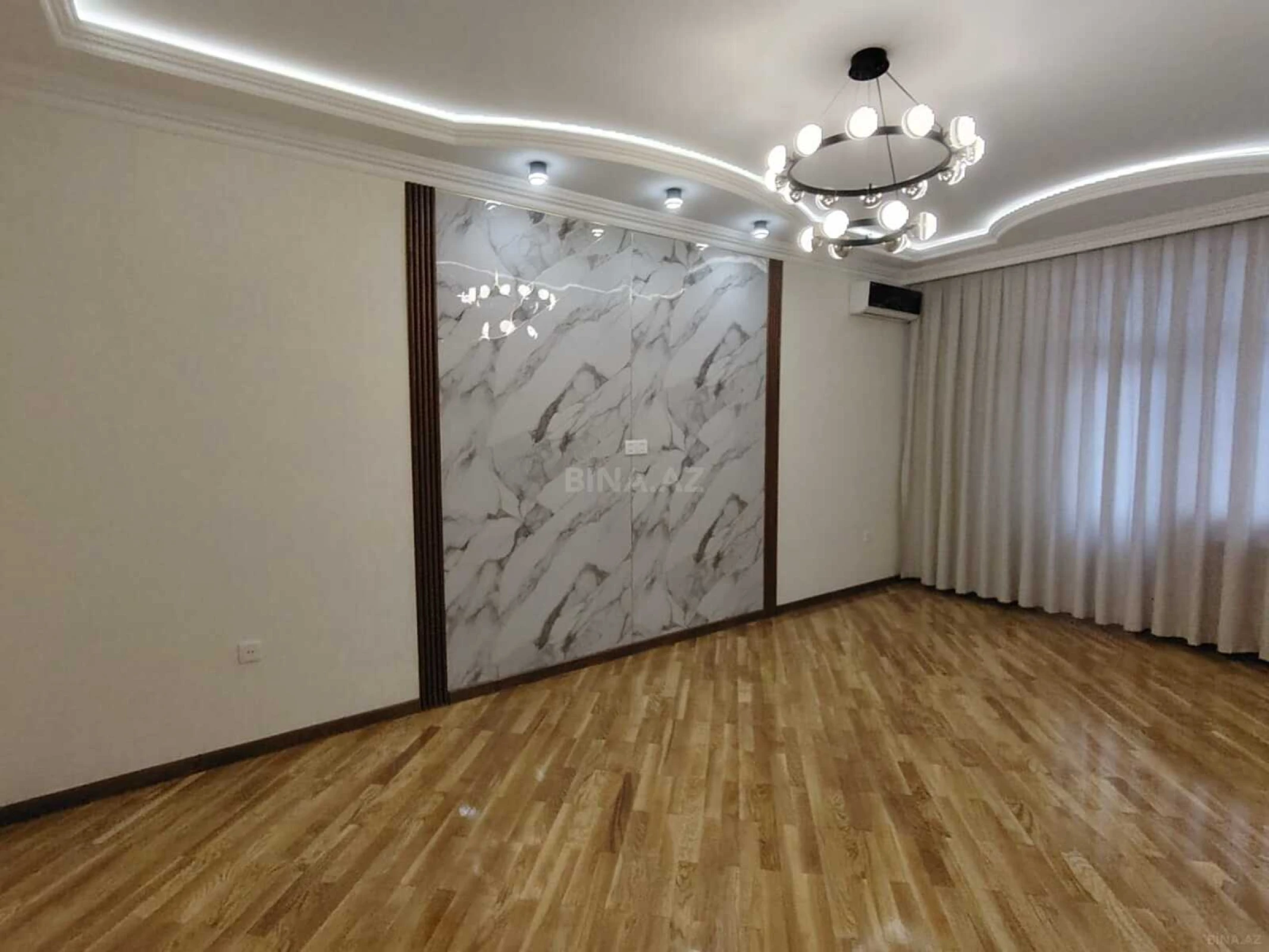Satılır 2 otaqlı mənzil 88 m²