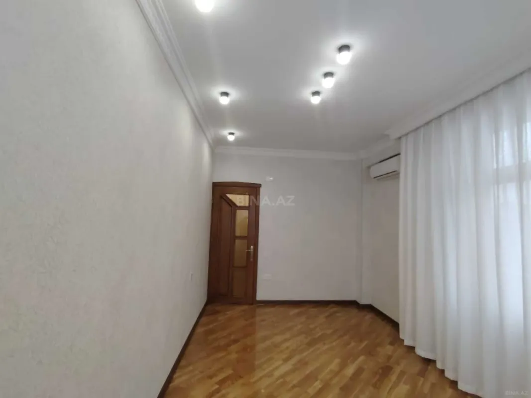 Satılır 2 otaqlı mənzil 88 m²
