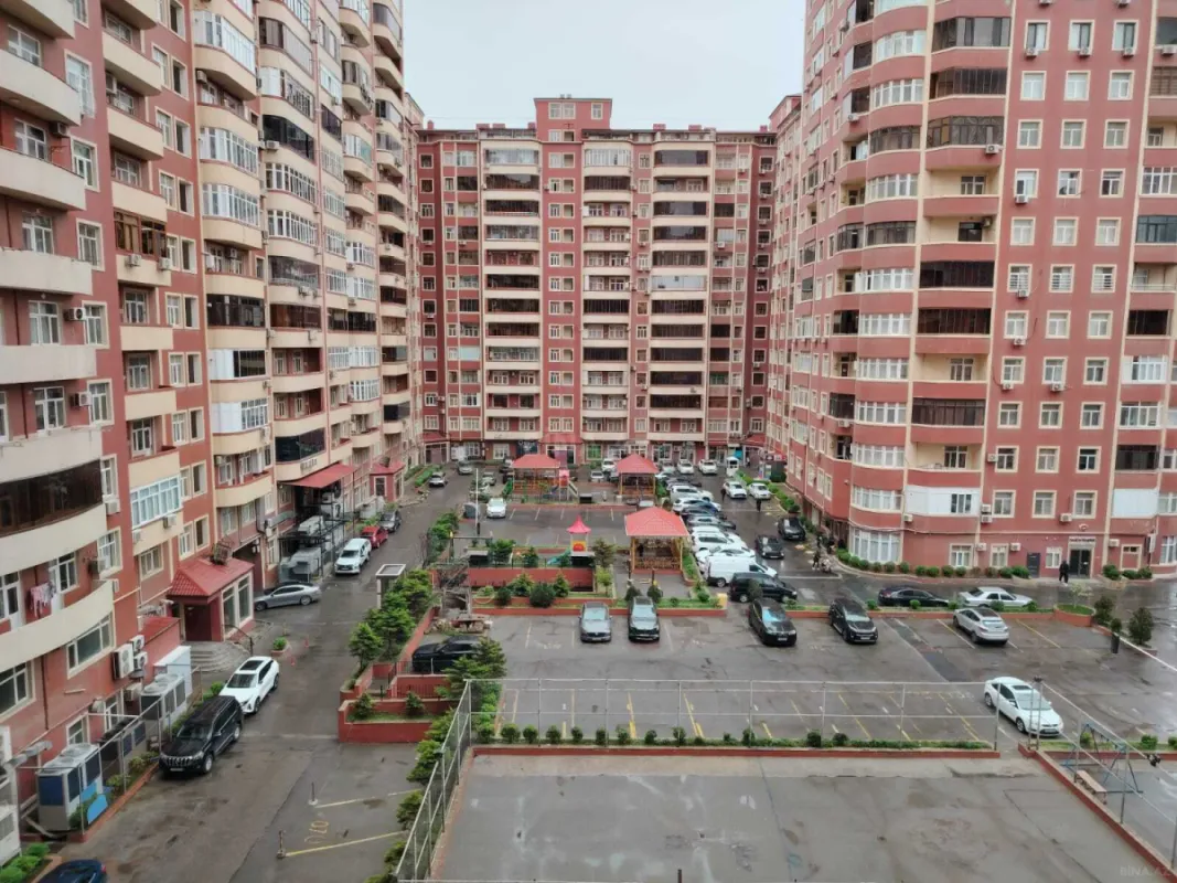 Satılır 2 otaqlı mənzil 88 m²