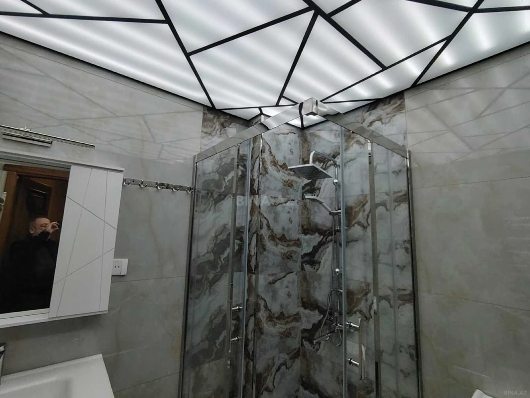 Satılır 2 otaqlı mənzil 88 m²