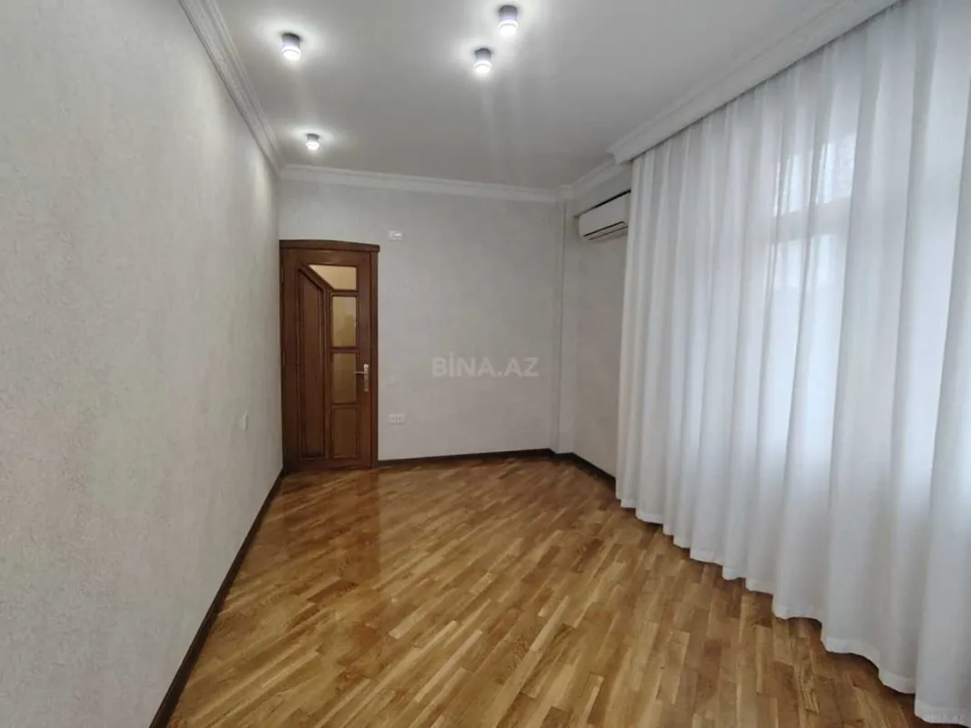 Satılır 2 otaqlı mənzil 88 m²