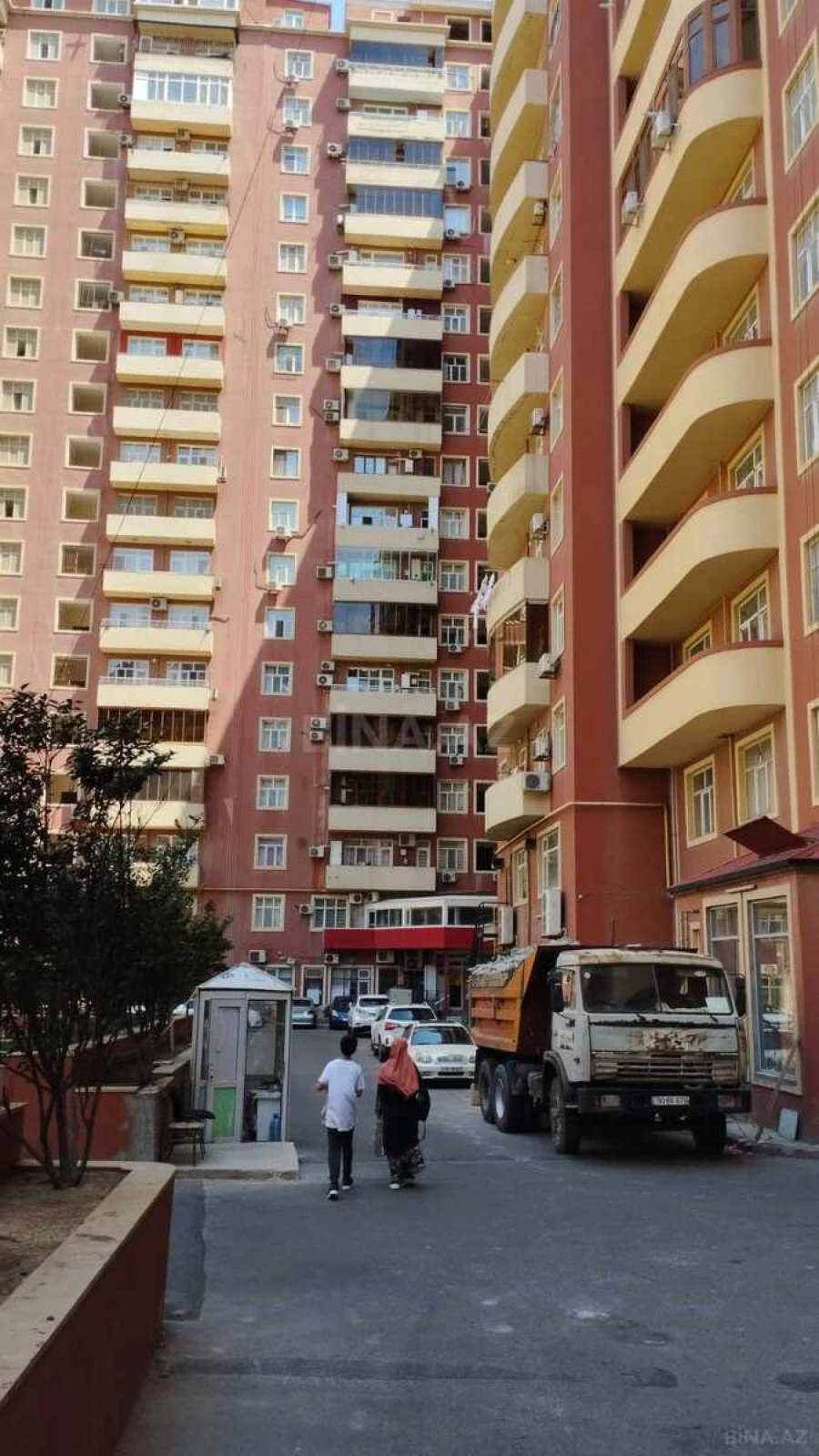 Satılır 2 otaqlı mənzil 88 m²