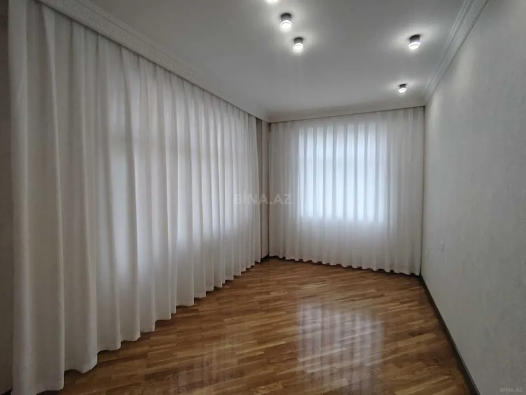 Satılır 2 otaqlı mənzil 88 m²