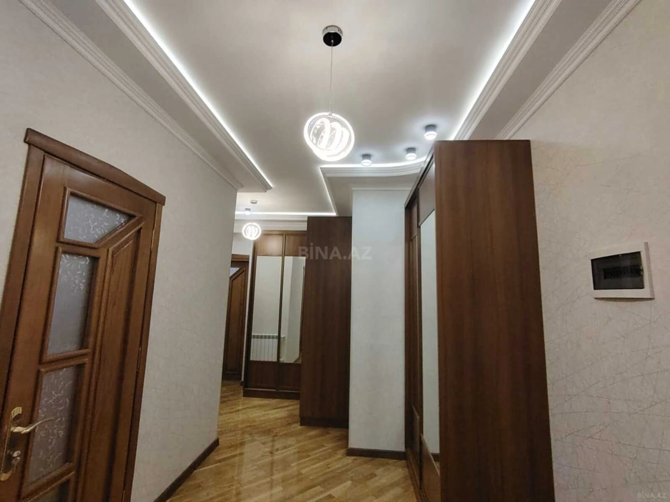 Satılır 2 otaqlı mənzil 88 m²