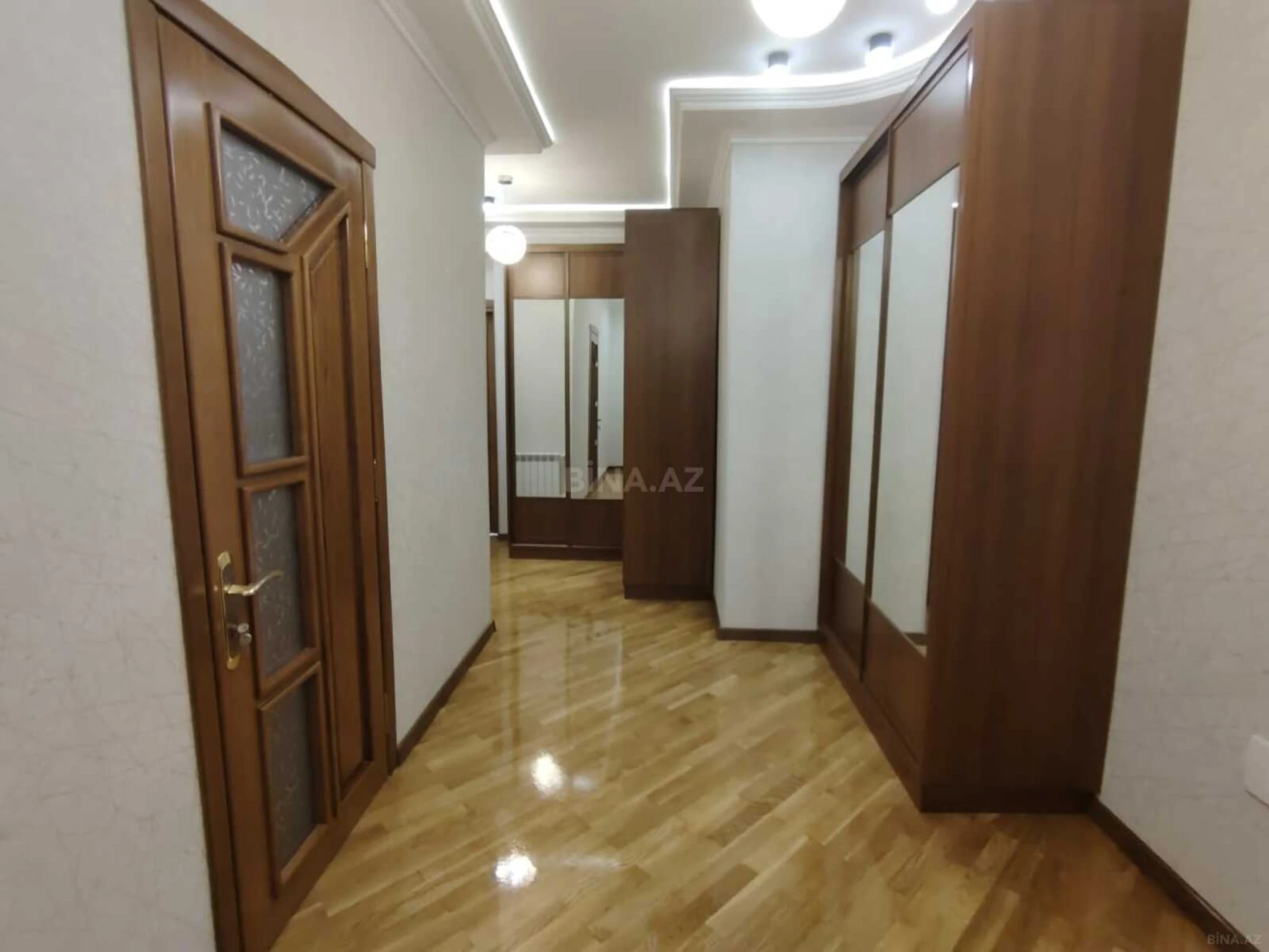 Satılır 2 otaqlı mənzil 88 m²