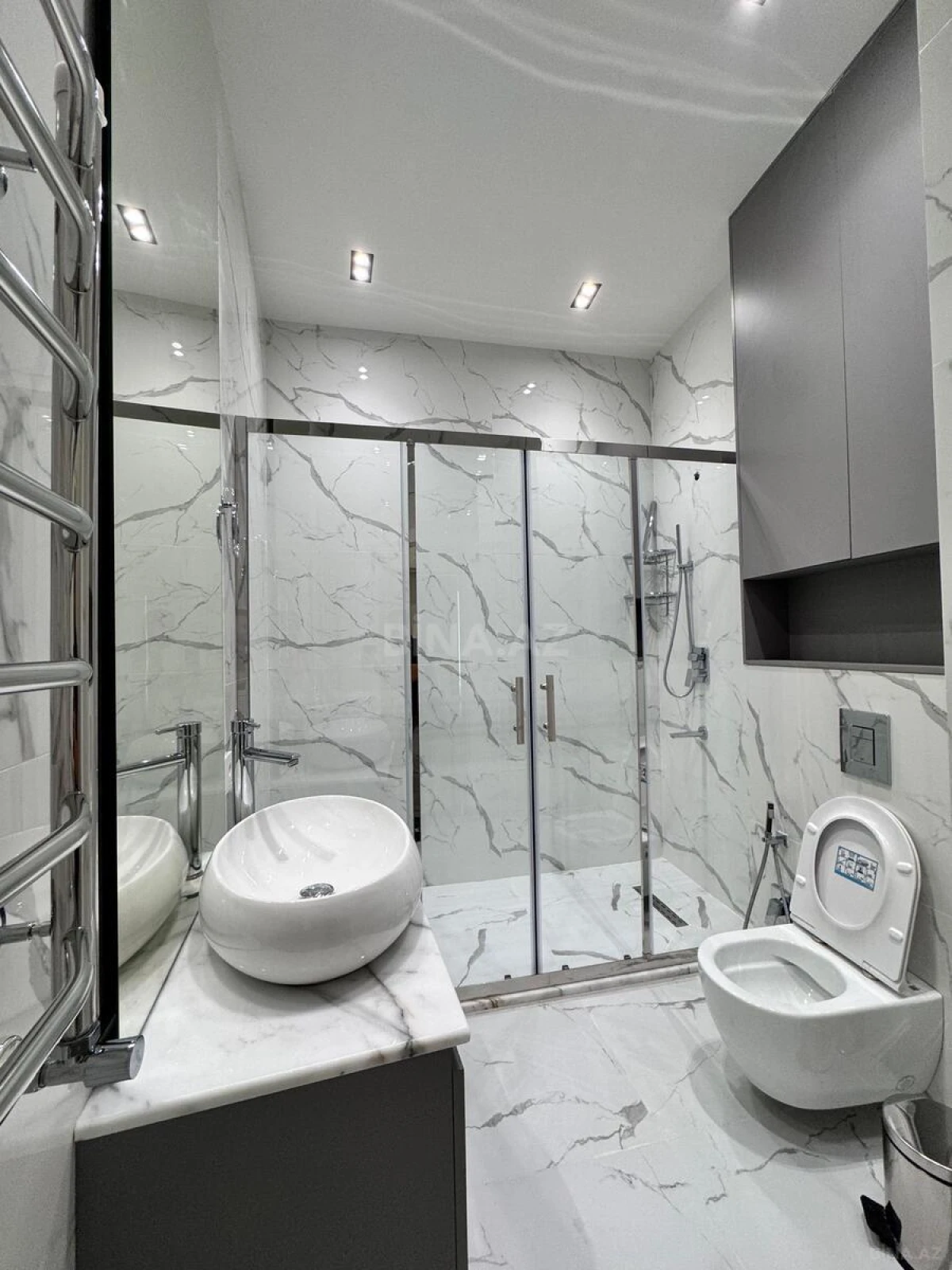 Kirayə verilir 2 otaqlı mənzil 70 m²