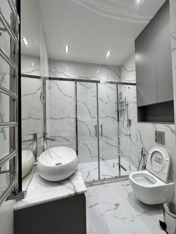 Kirayə verilir 2 otaqlı mənzil 70 m²