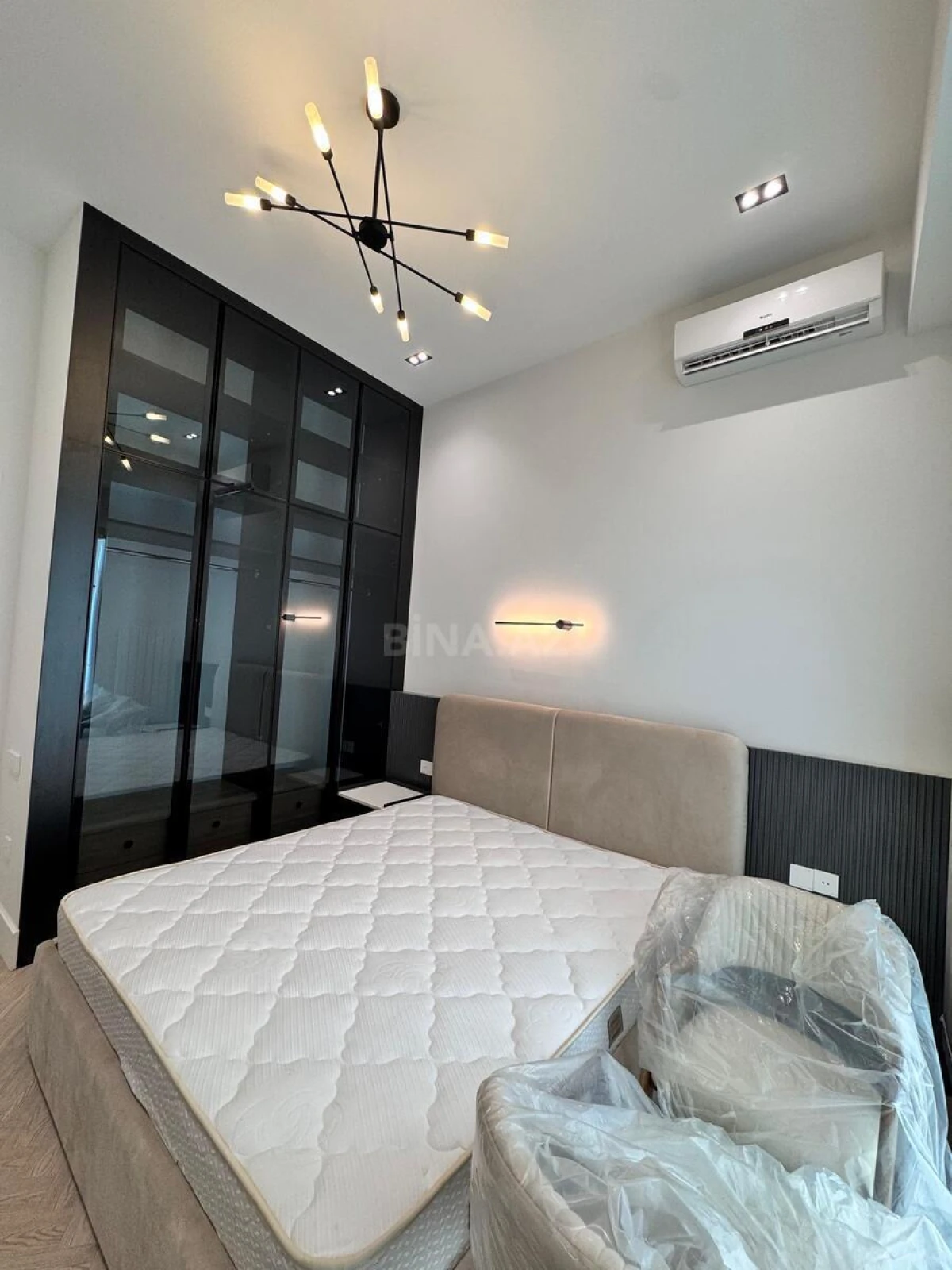 Kirayə verilir 2 otaqlı mənzil 70 m²