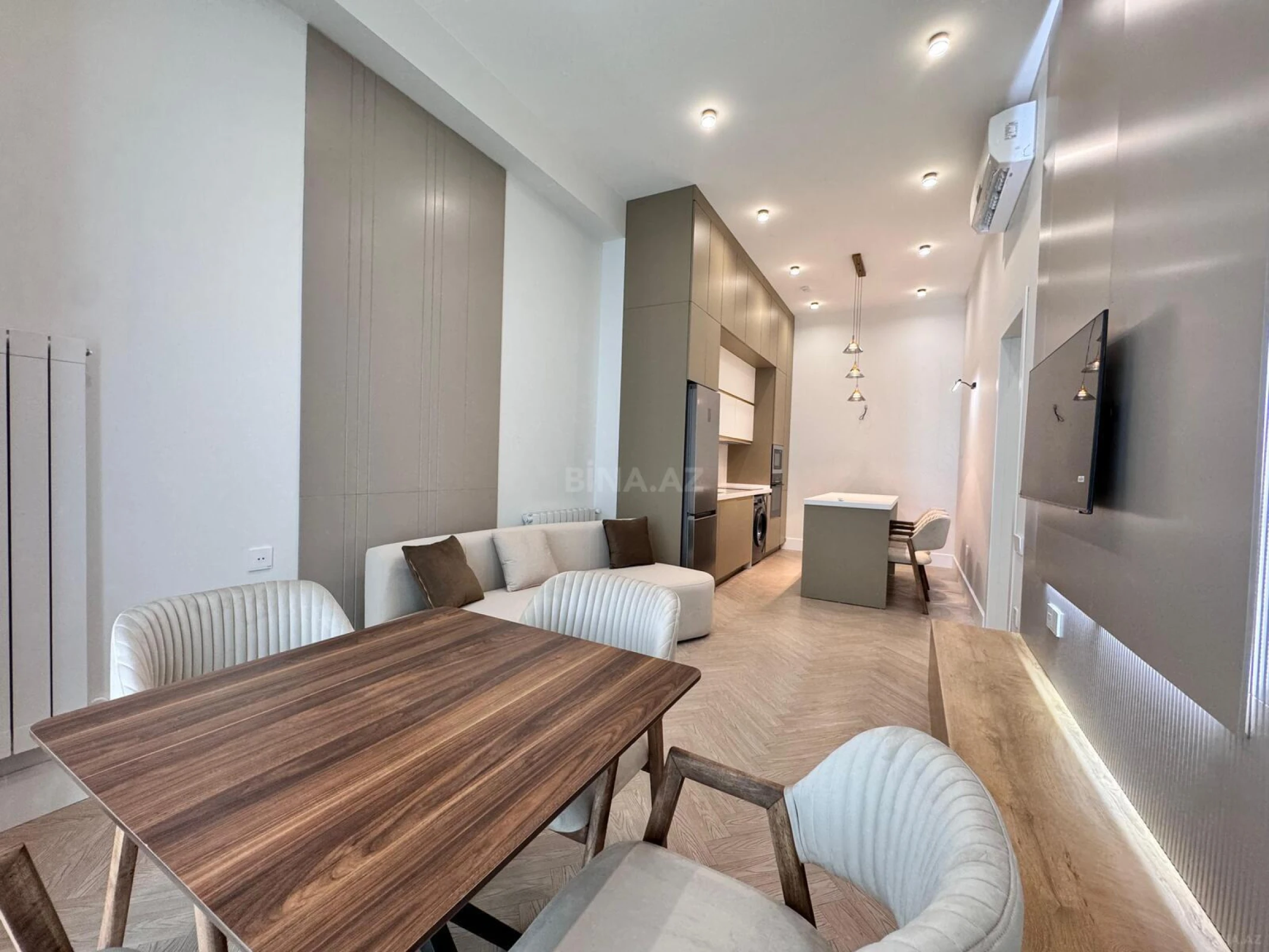 Kirayə verilir 2 otaqlı mənzil 70 m²