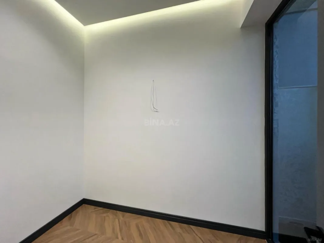 Satılır 5 otaqlı həyət evi 250 m²