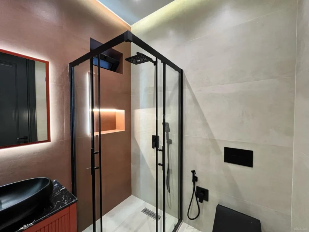 Satılır 5 otaqlı həyət evi 250 m²