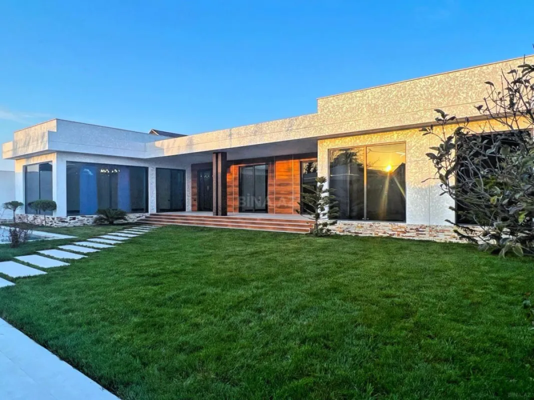 Satılır 5 otaqlı həyət evi 250 m²