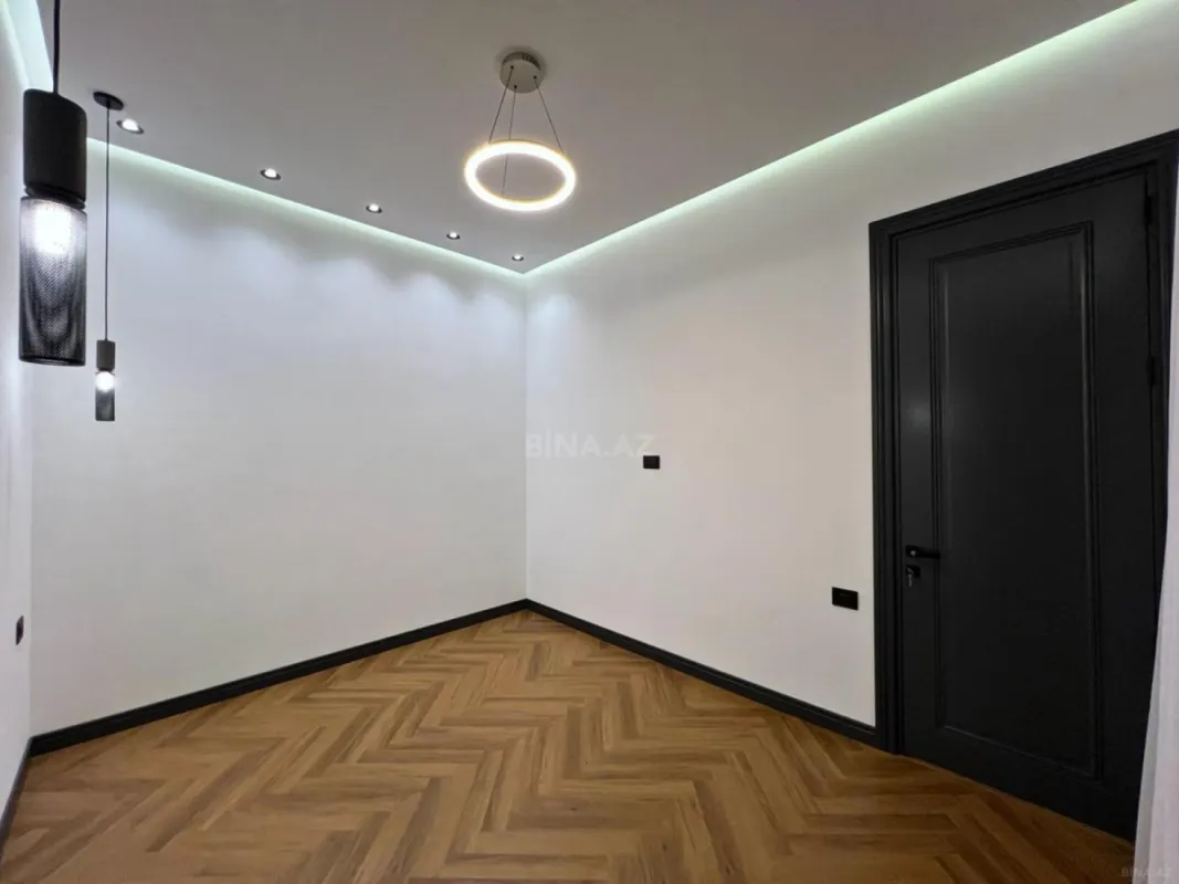 Satılır 5 otaqlı həyət evi 250 m²