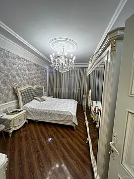 Kirayə verilir 4 otaqlı mənzil 147 m²