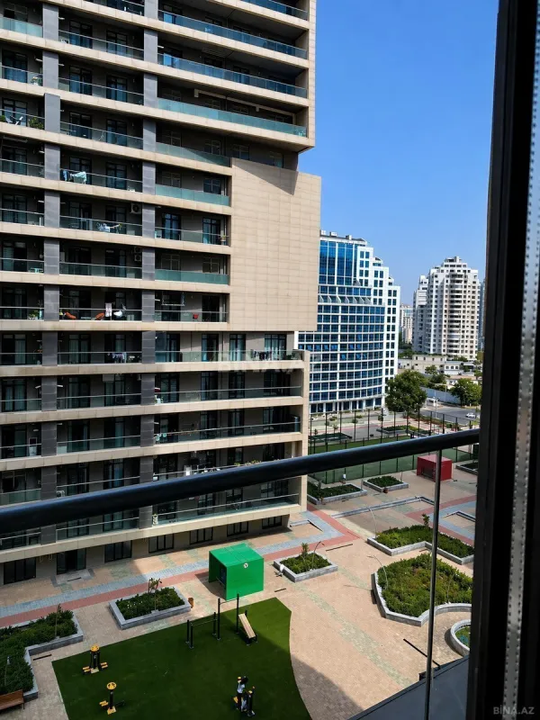 Kirayə verilir 4 otaqlı mənzil 147 m²